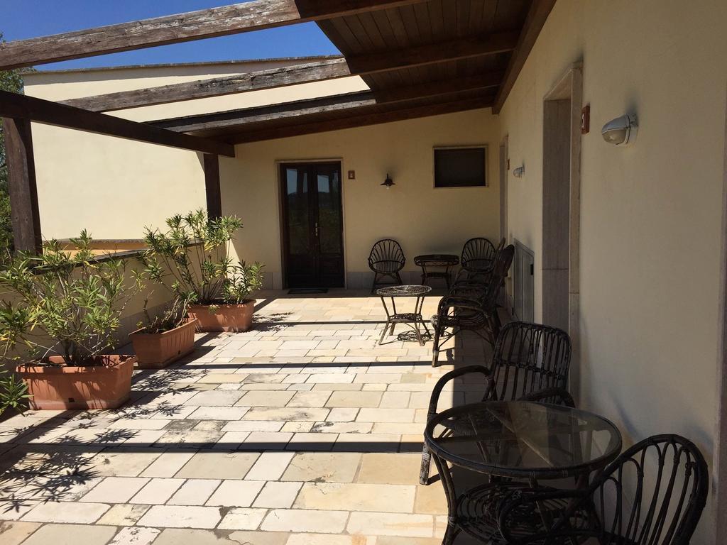 Villa Agritria Di Umberto Anglisani Ostuni Zimmer foto